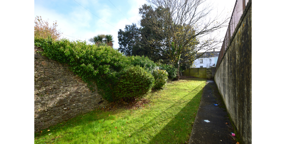 FFF,  43 Emma Place, Stonehouse, Plymouth, PL1 3QT