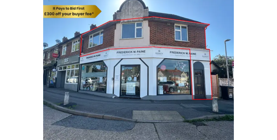 5a Chessington Parade, Leatherhead Road, Chessington, Surrey , KT9 2PH