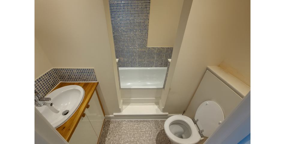 Flat 4, 22 Old Road, Chippenham, SN15 1JA