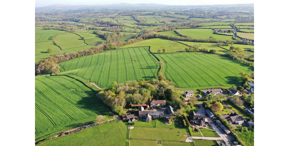 Substantial Grade II Listed Property