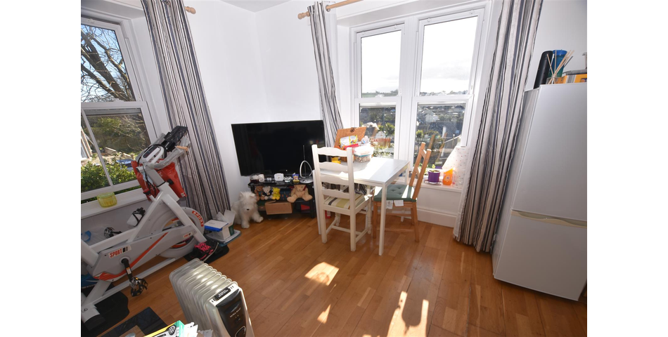 43 Clinton Road, Redruth, TR15 2LW