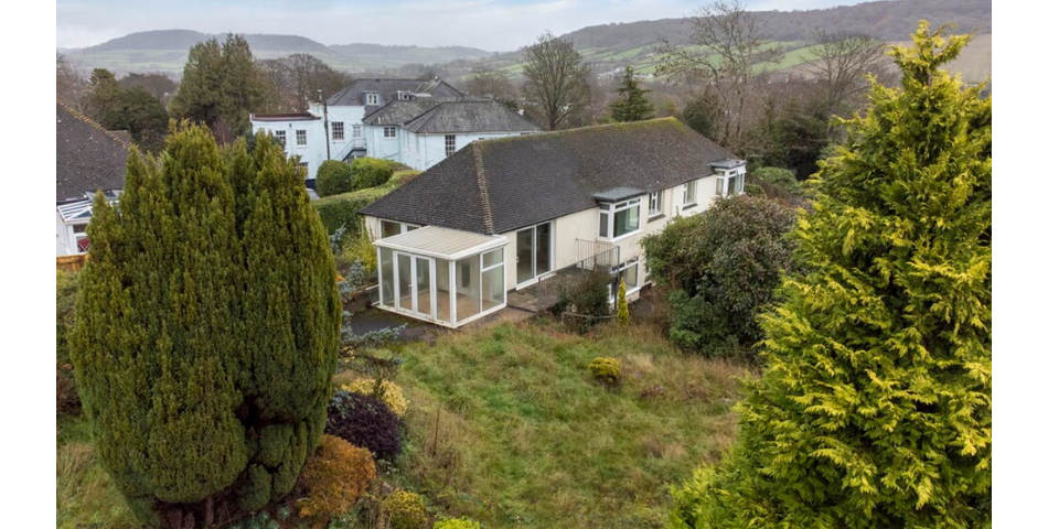 Homeleigh, 5 Arcot Gardens, Sidmouth, EX10 9HR