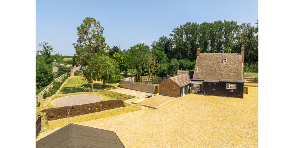 Old Bell House, Great North Road, Southoe, St. Neots, PE19 5XY