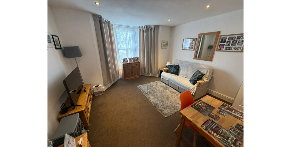 43 Clinton Road, Redruth, TR15 2LW